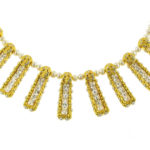Gentle Hold Pearl Necklace - Image 2